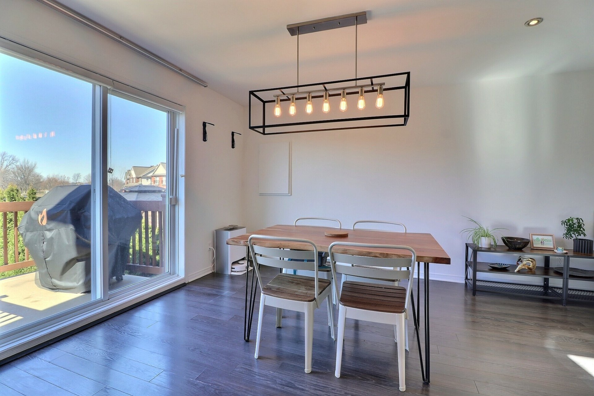 Photo - Dining room