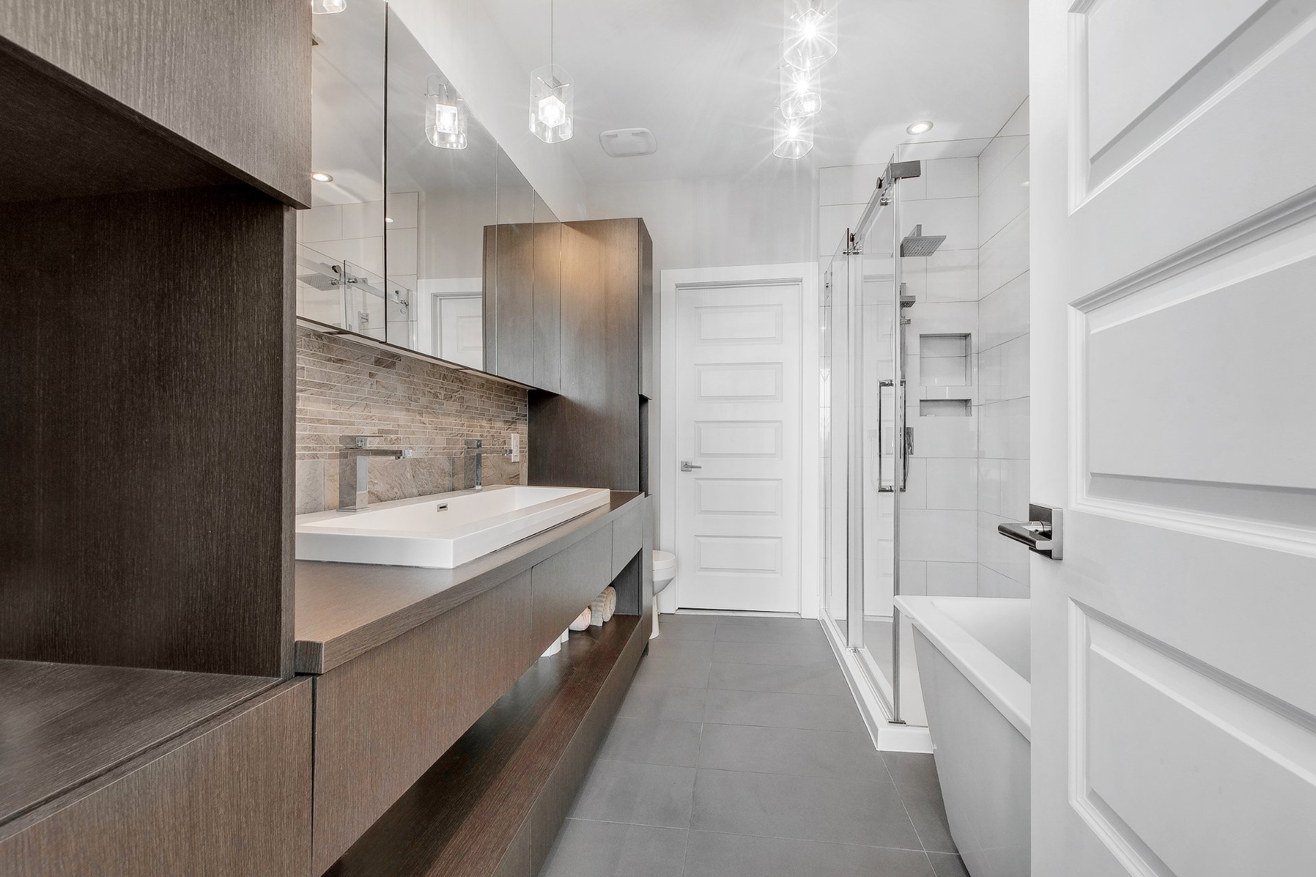 Salle de bains attenante à la CCP