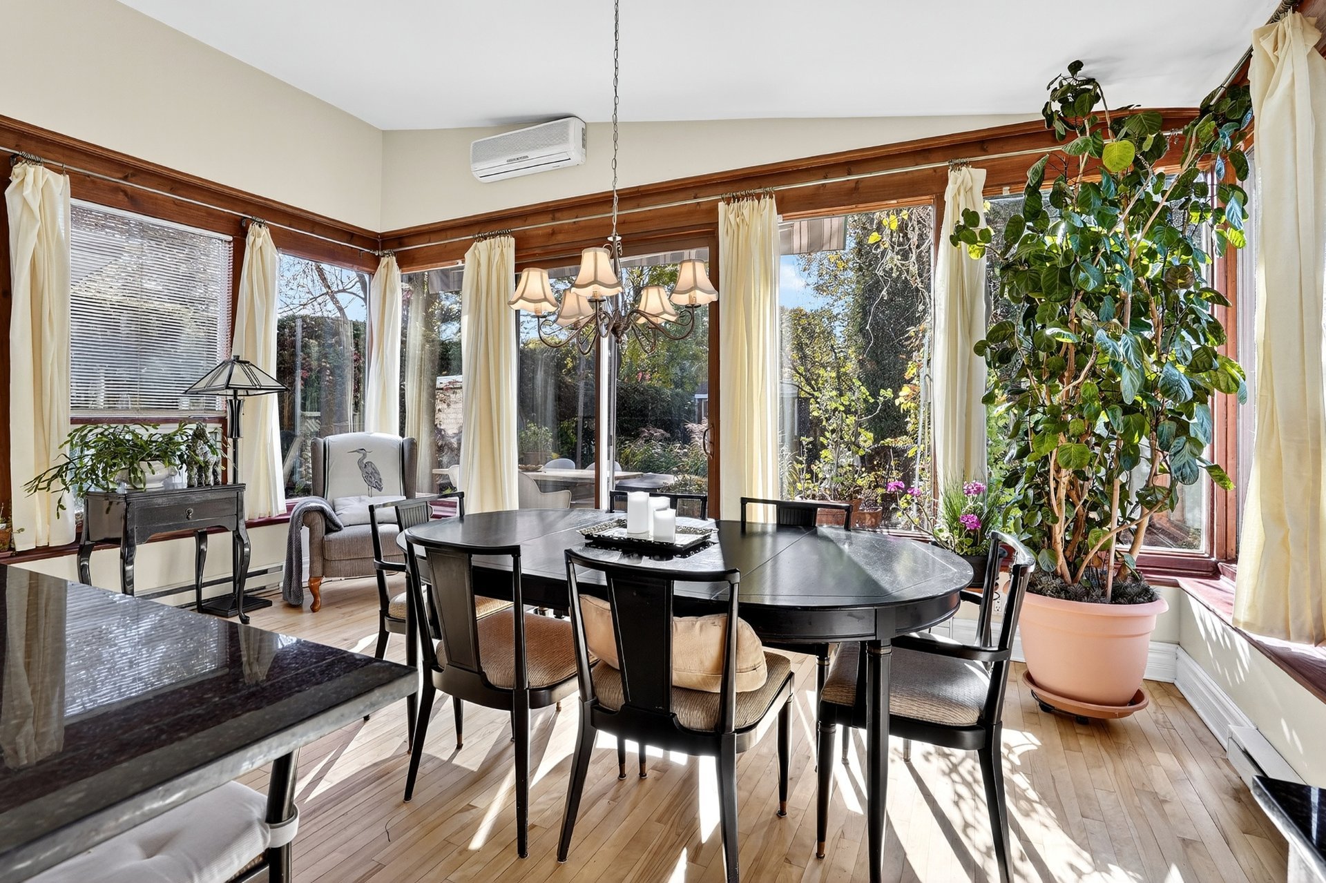 Photo - Salle à manger