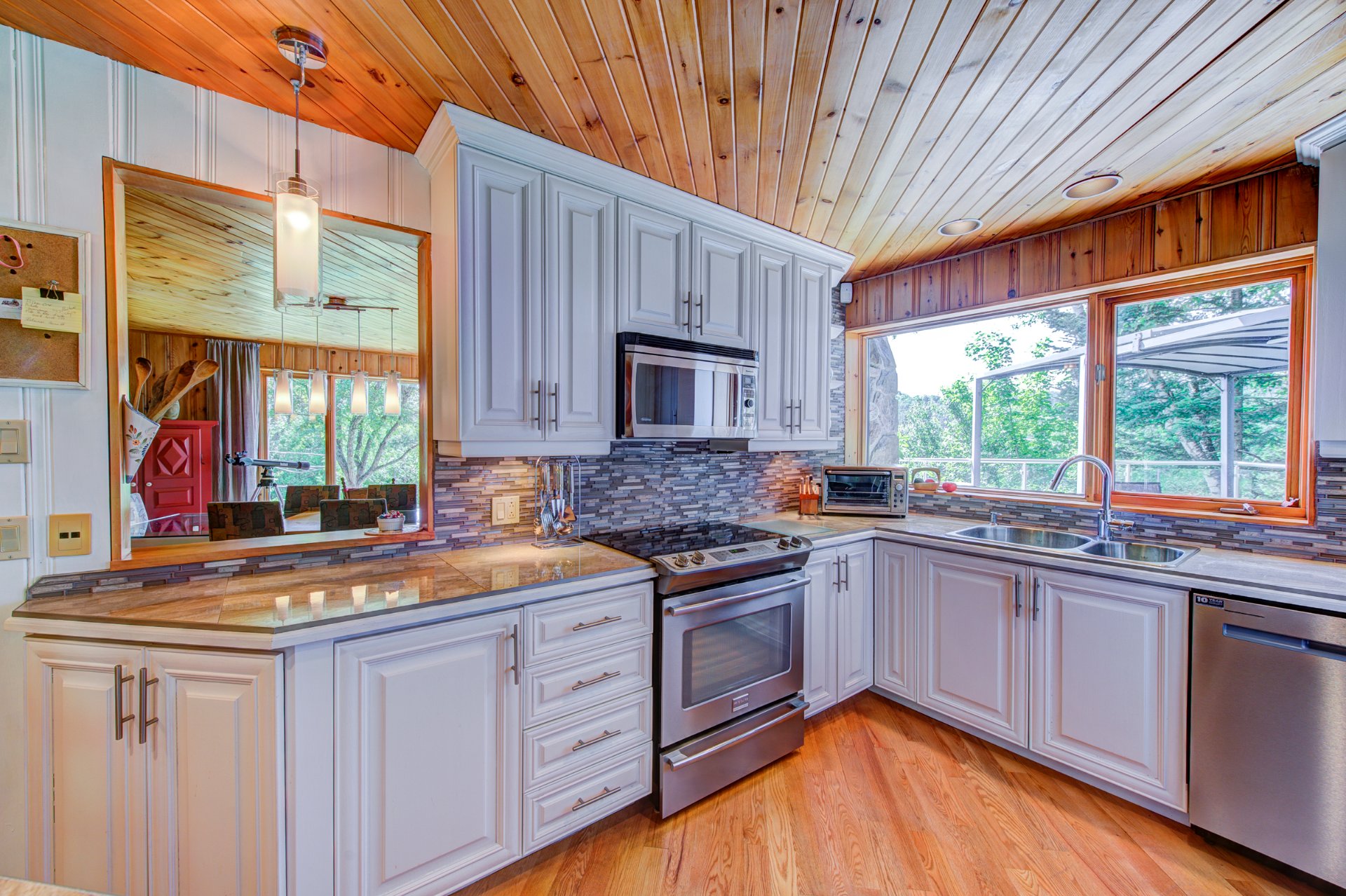Photo - Kitchen