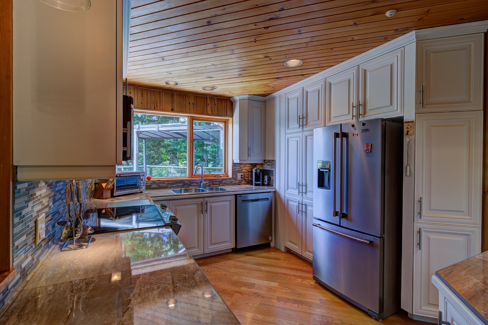 Photo - Kitchen