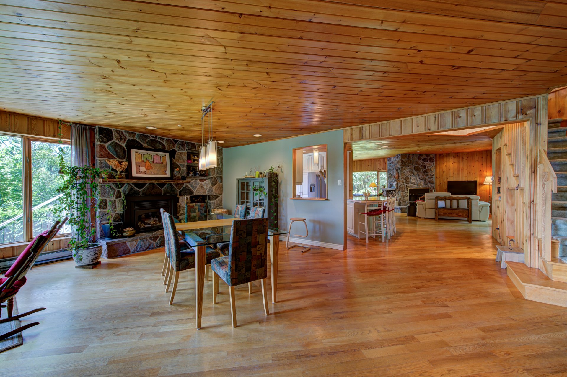 Photo - Dining room