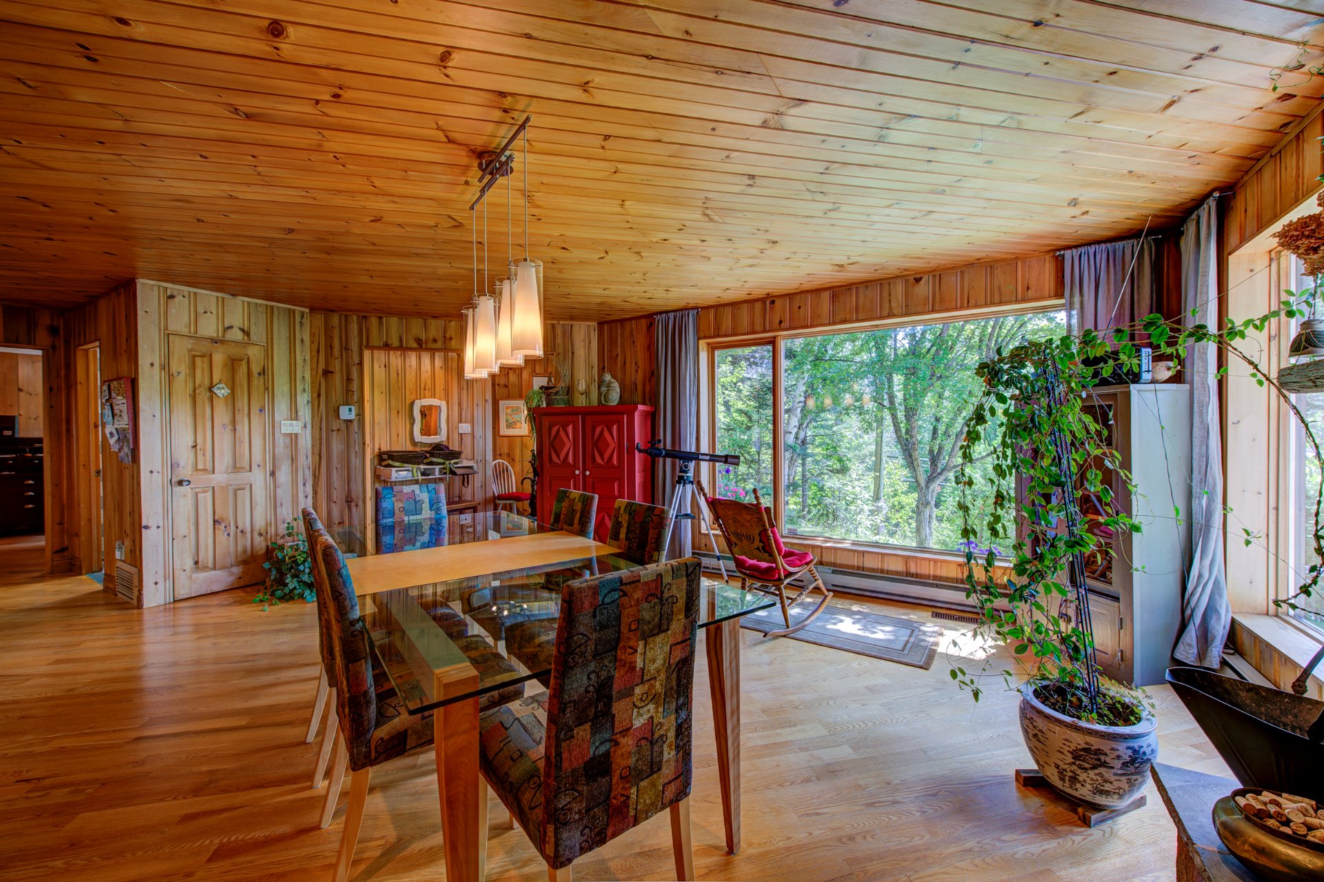 Photo - Dining room
