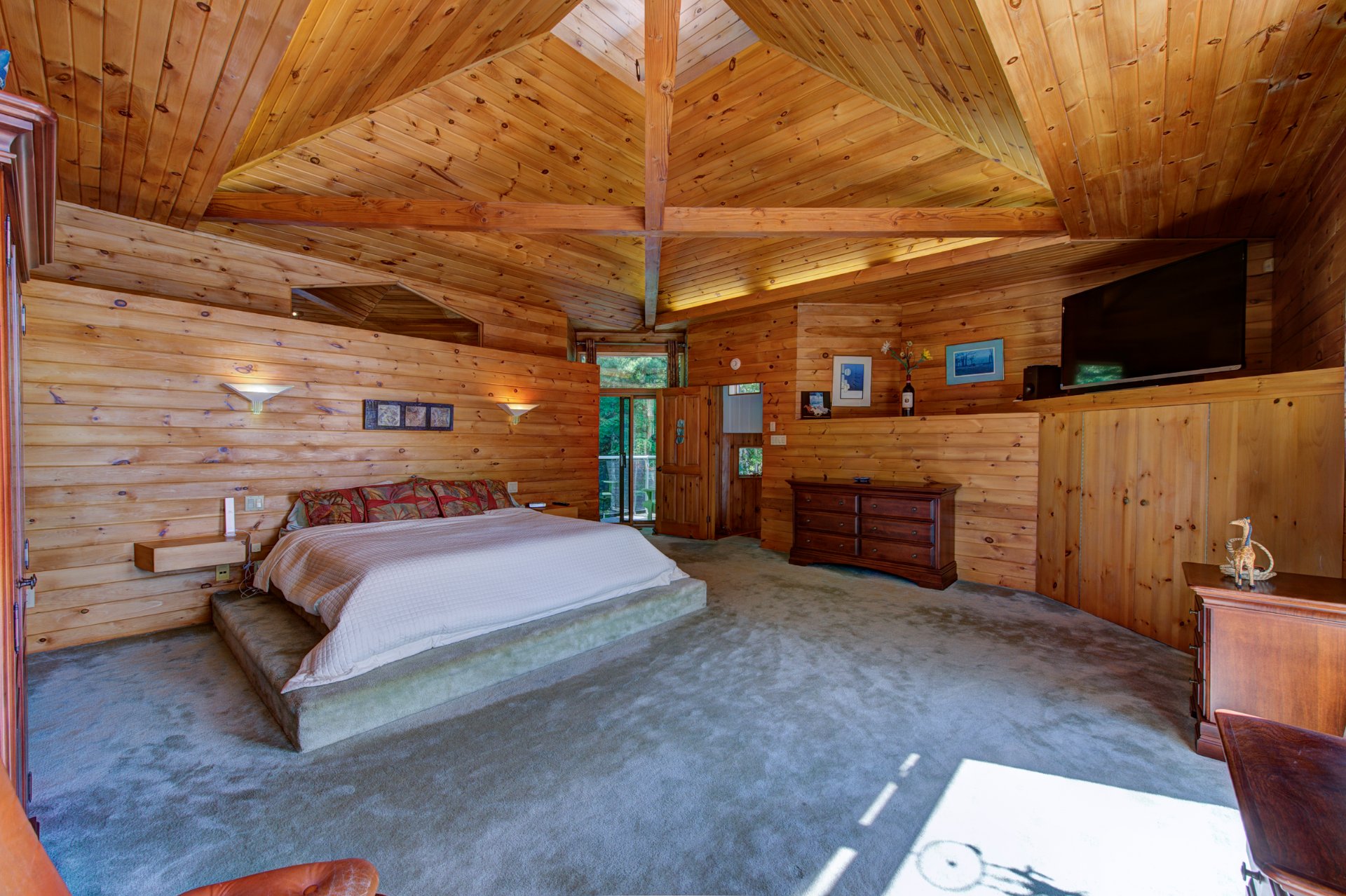 Photo - Primary bedroom