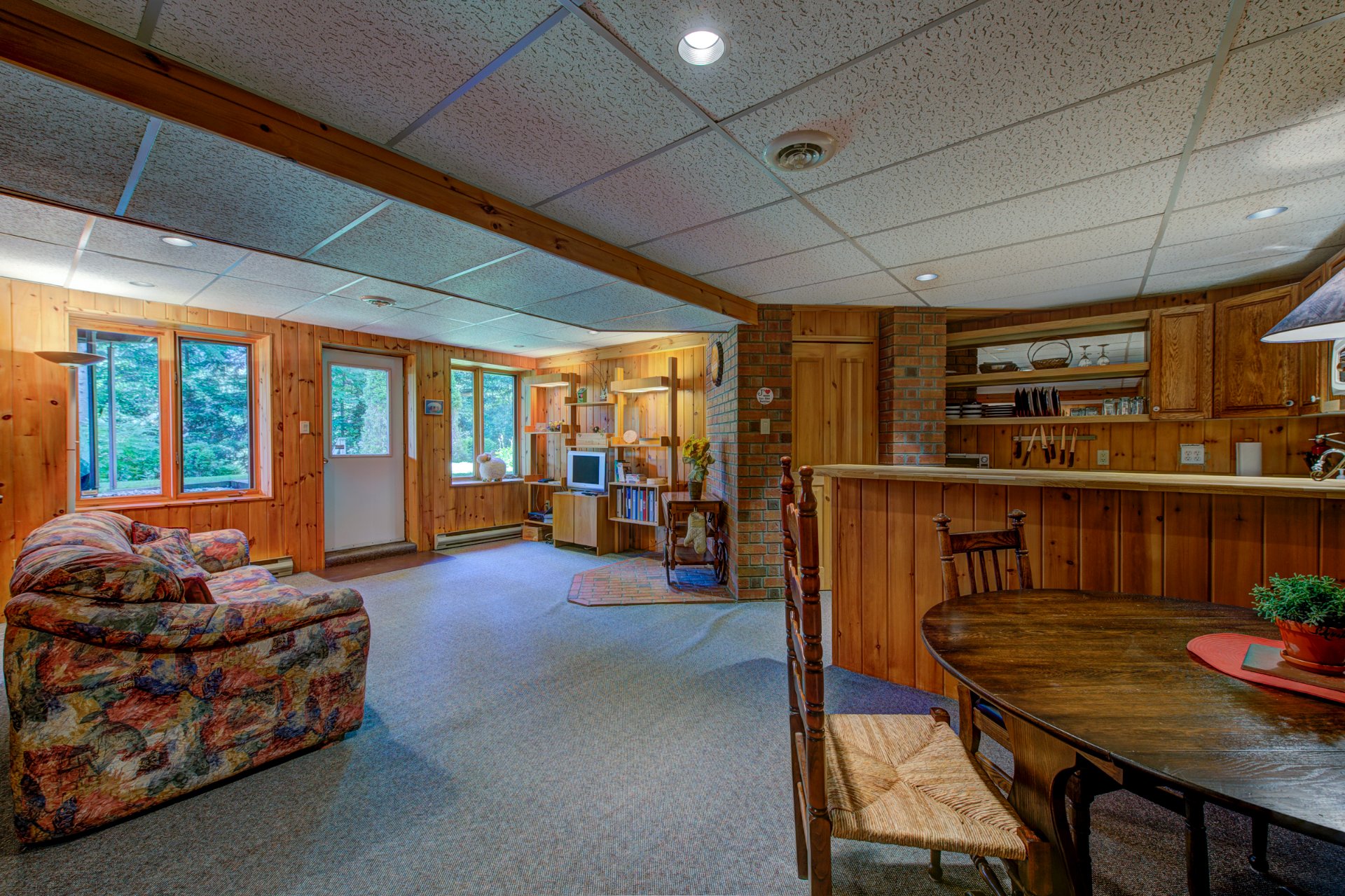 Photo - Family room