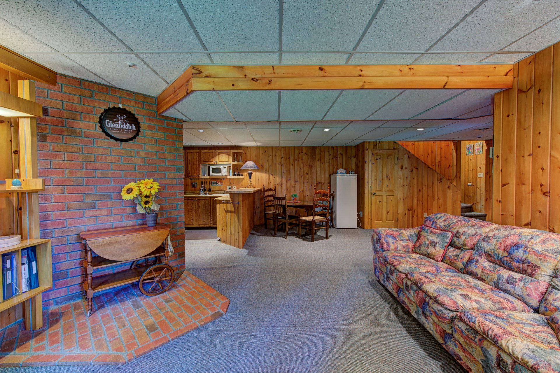Photo - Family room
