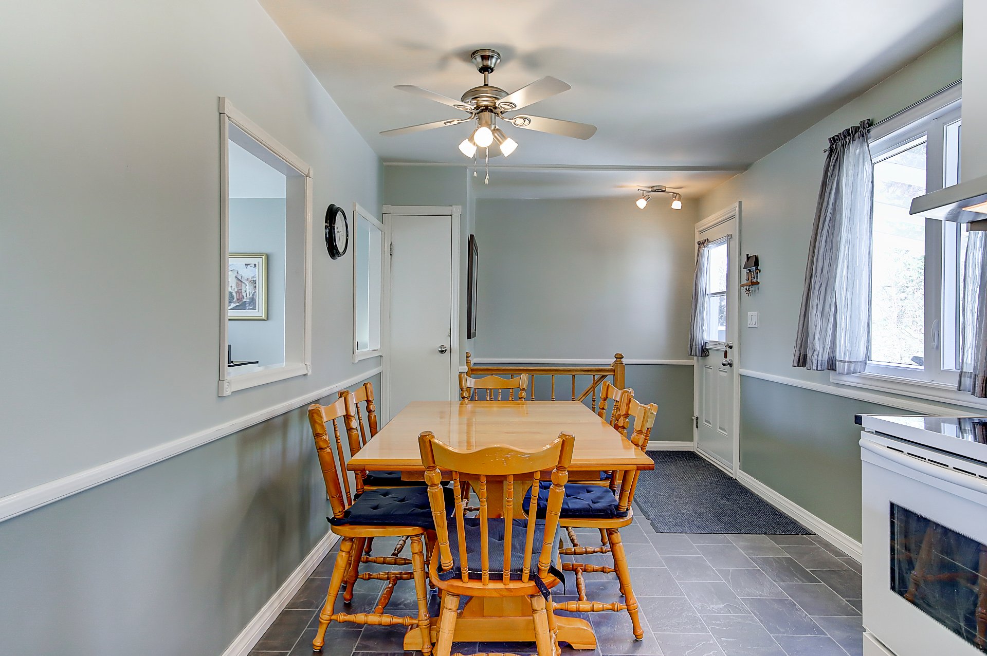 Photo - Dining room