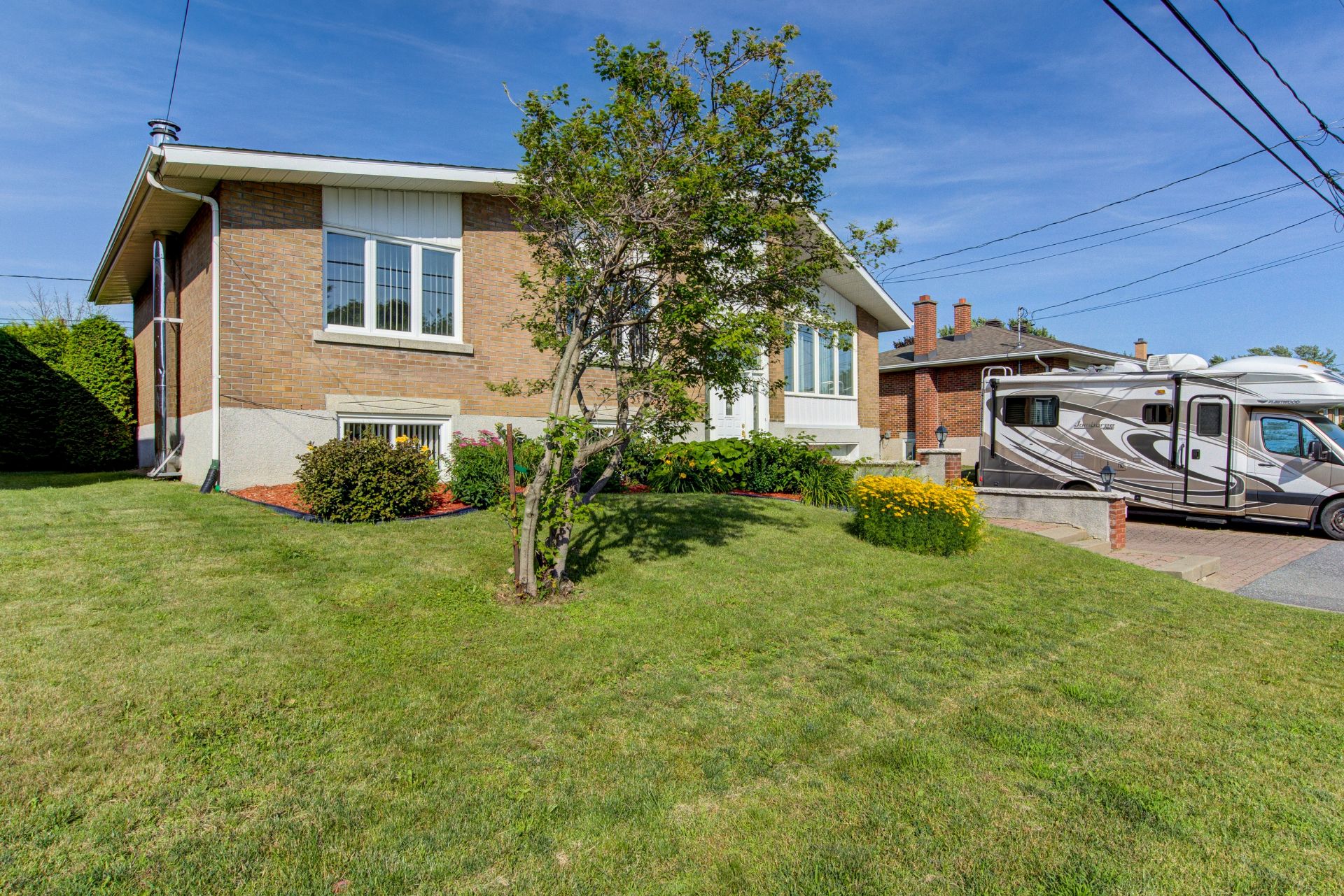 Photo - Frontage