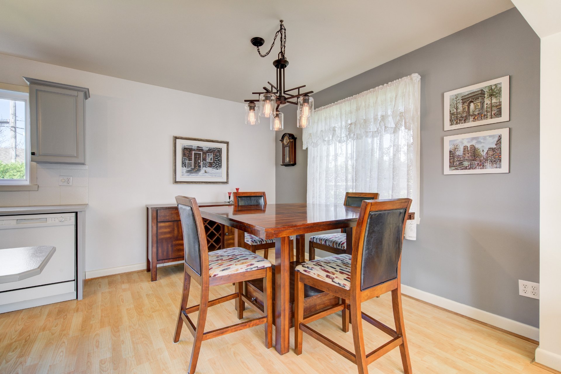 Photo - Dining room