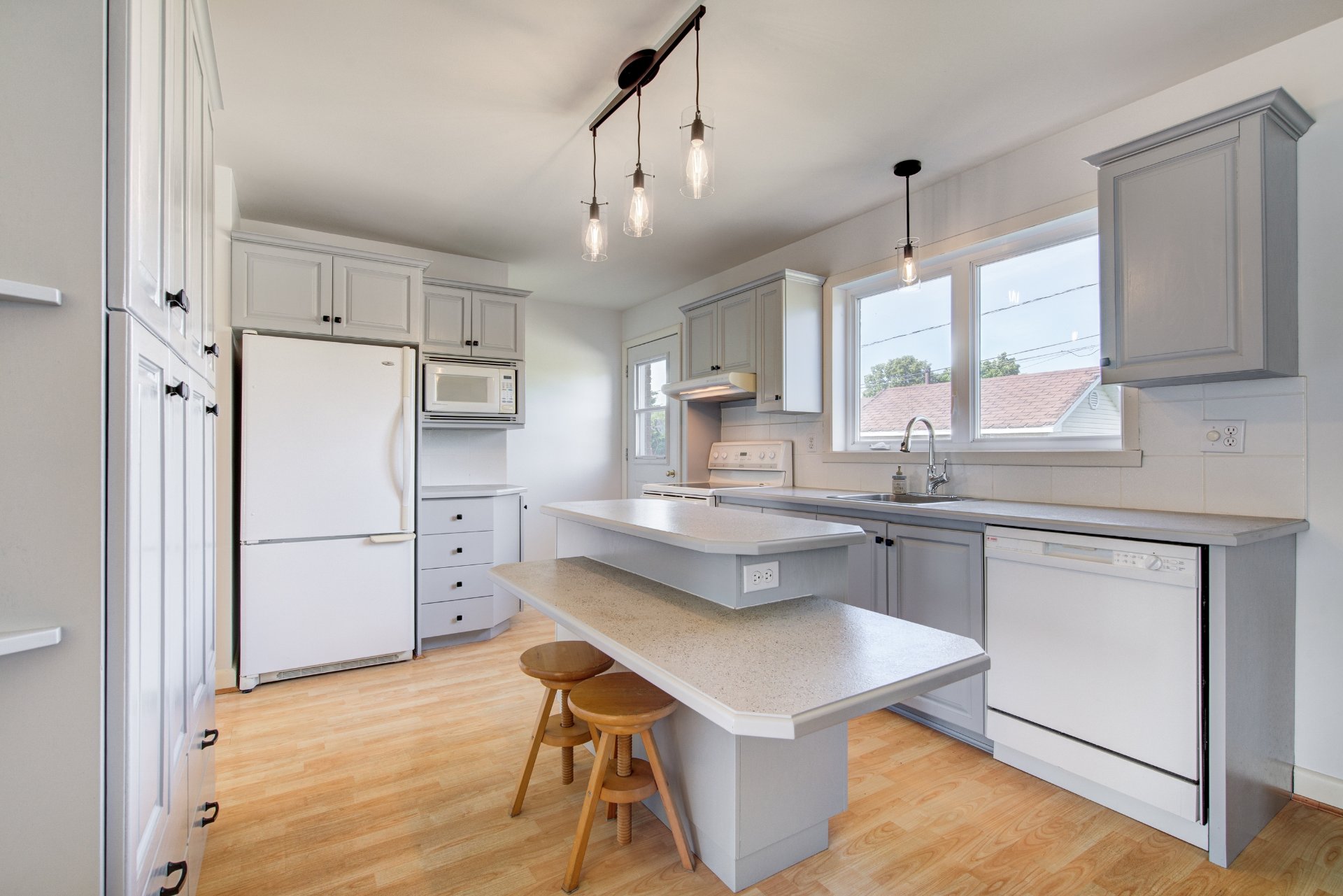 Photo - Kitchen