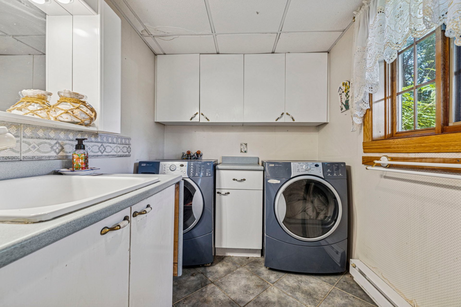 Photo - Laundry room
