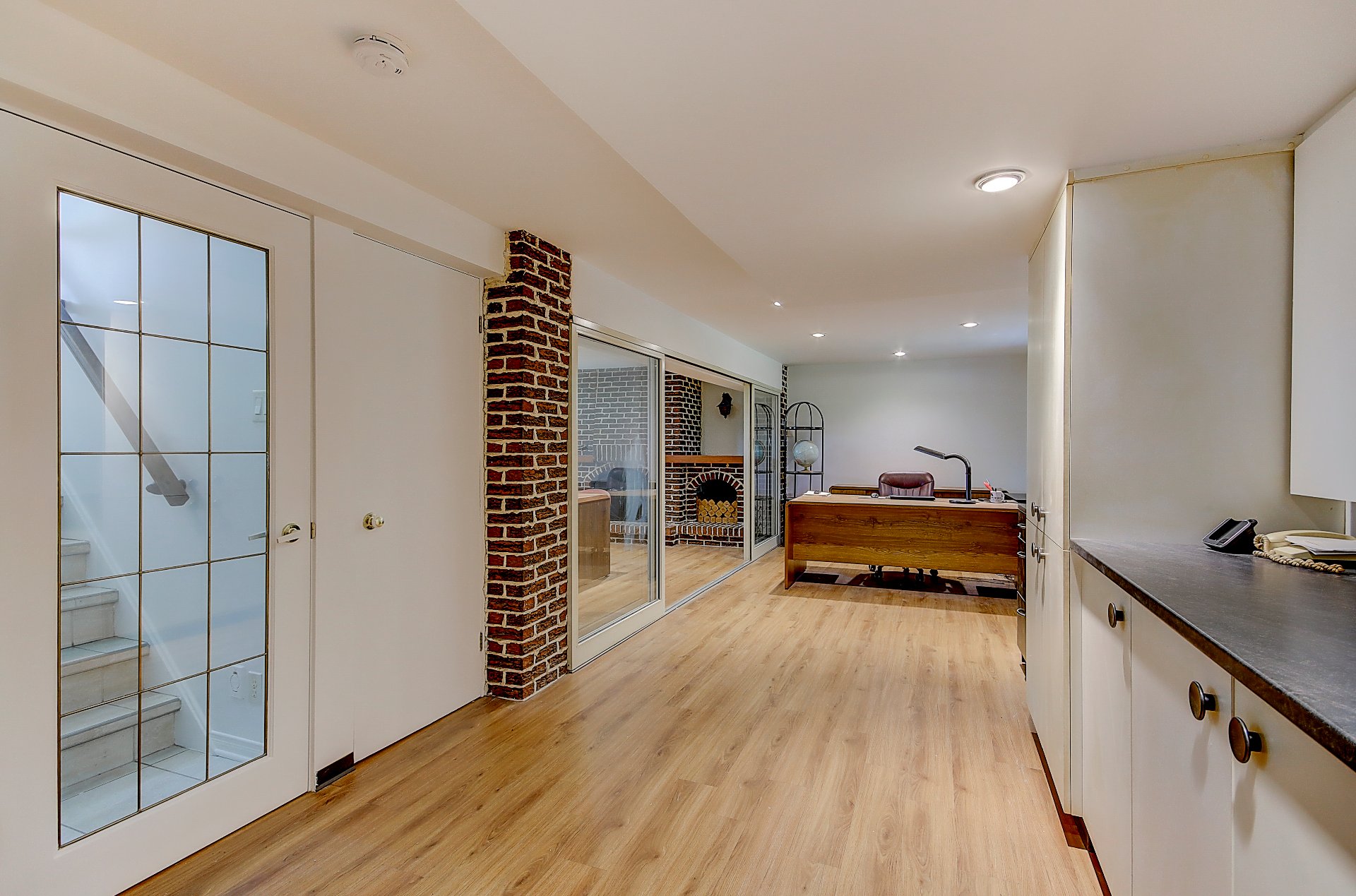 Photo - PASAGEWAY