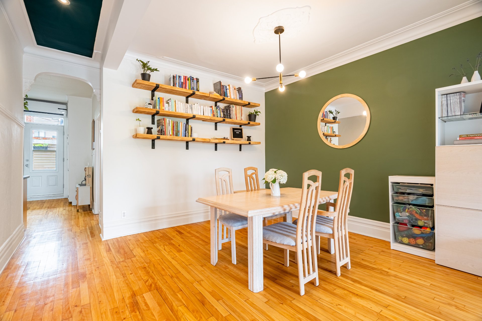 Photo - Dining room