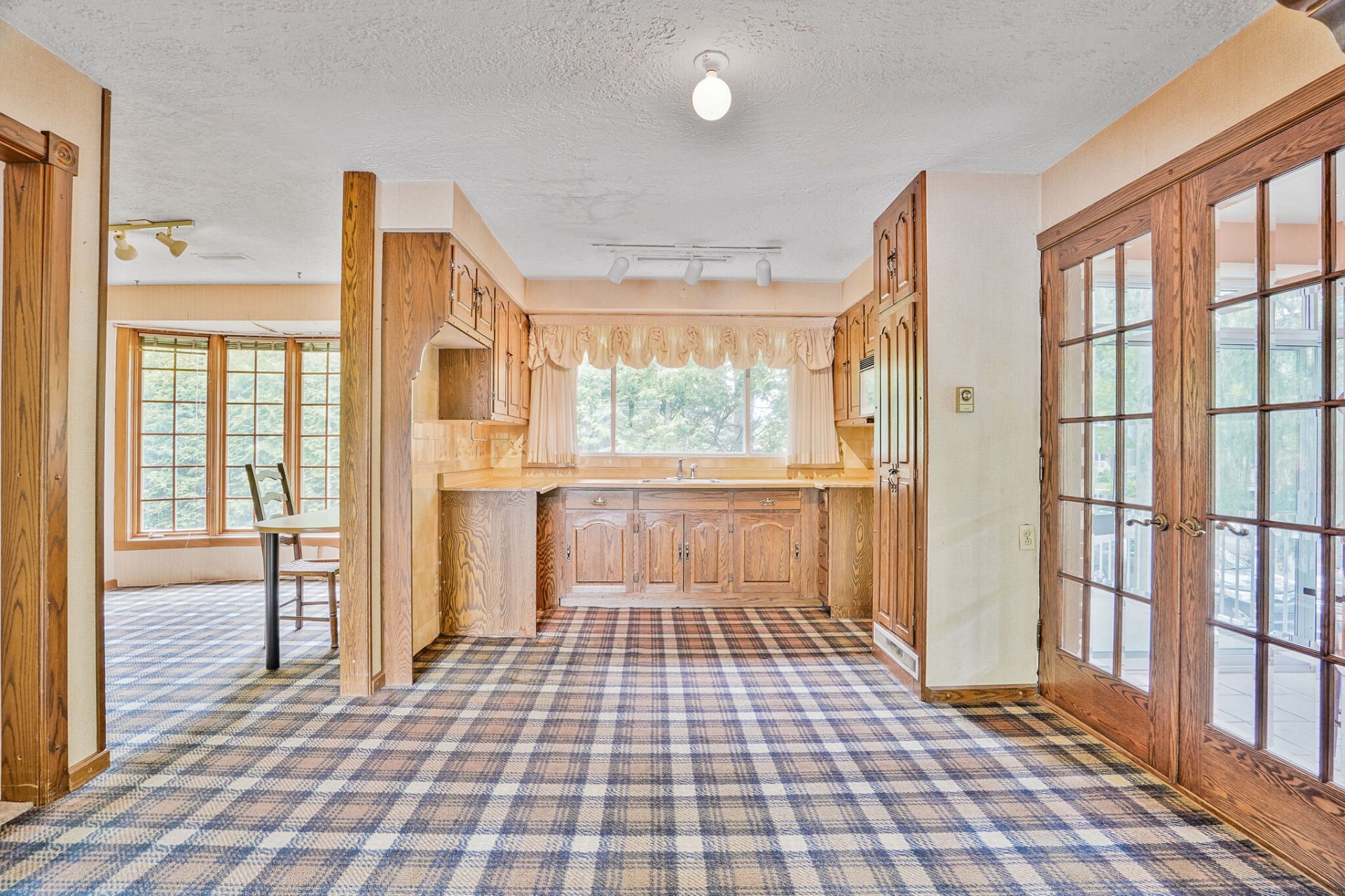 Photo - Kitchen