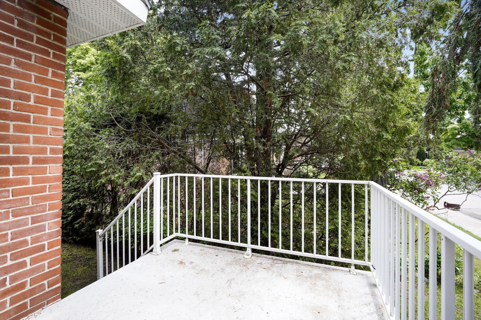 Photo - Balcony