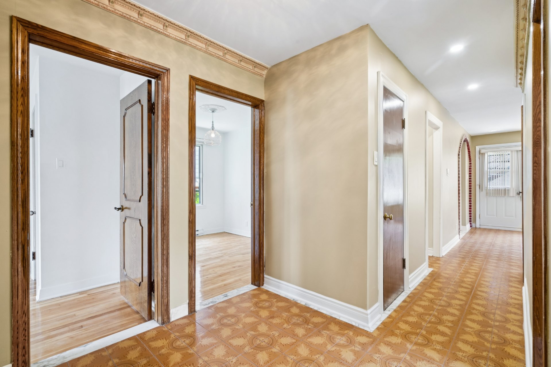 Photo - Hallway