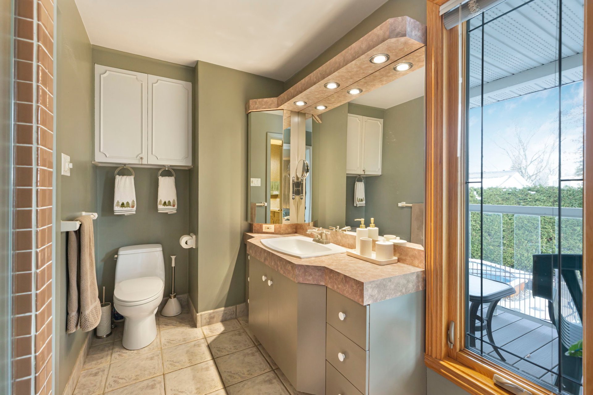 Salle de bains attenante à la CCP