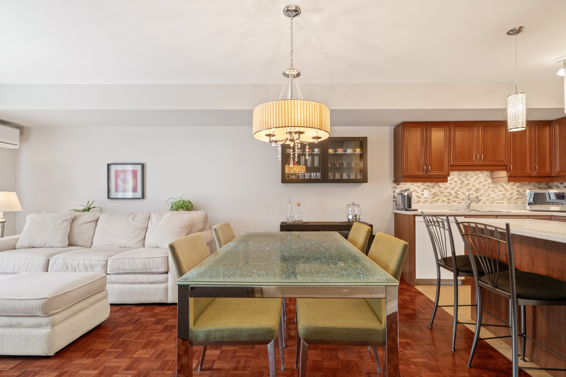 Photo - Salle à manger