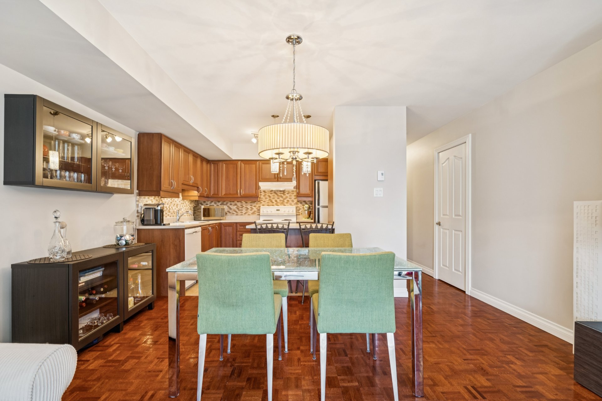 Photo - Salle à manger