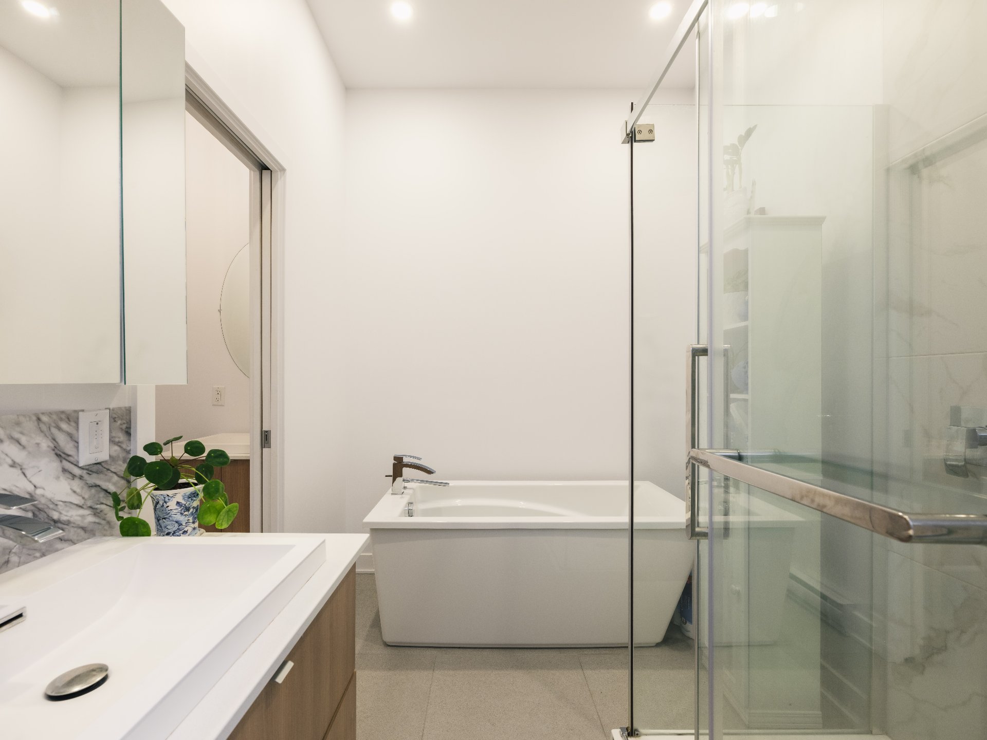 Photo - Salle de bains attenante à la CCP