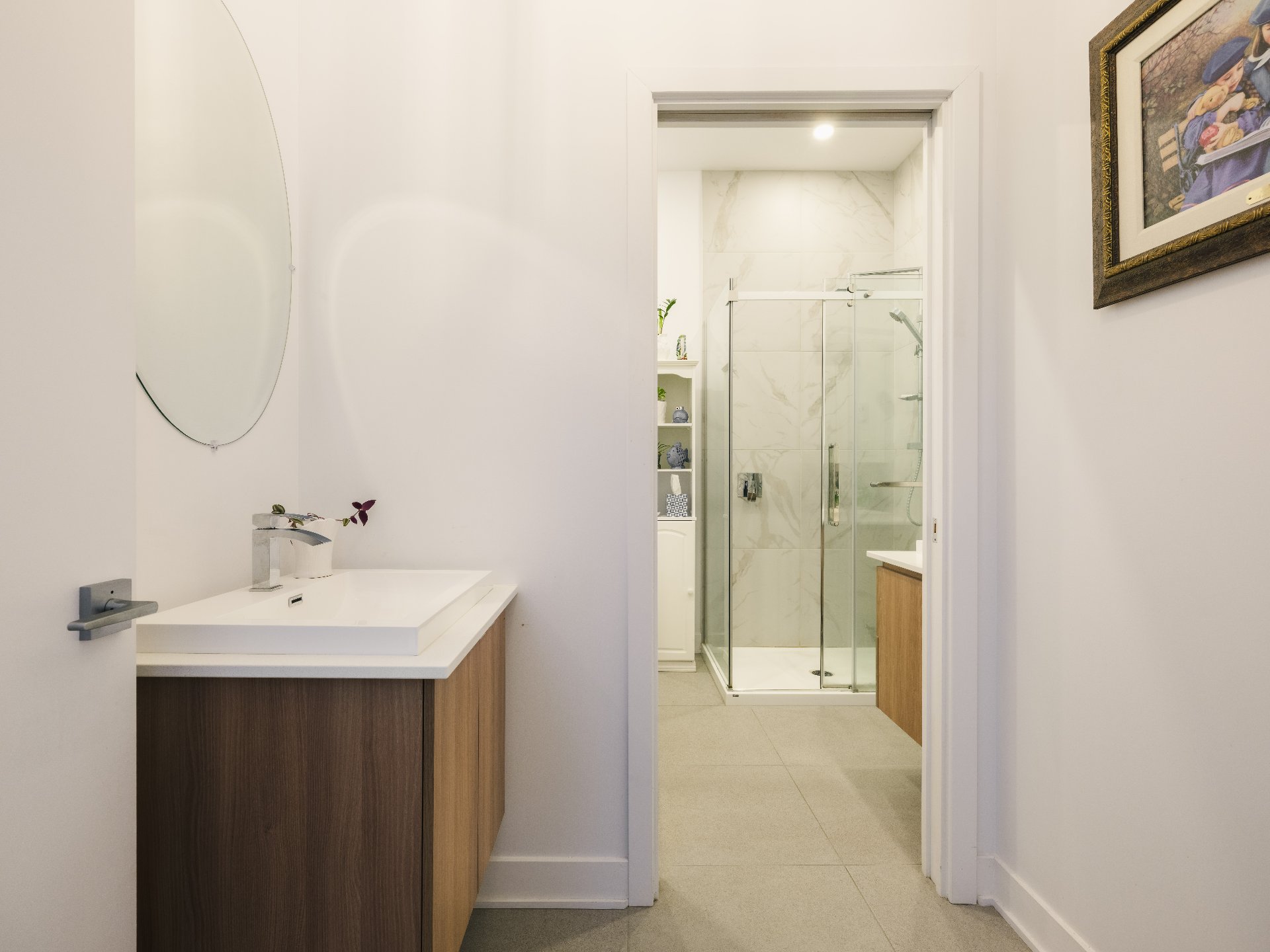 Photo - Salle de bains attenante à la CCP