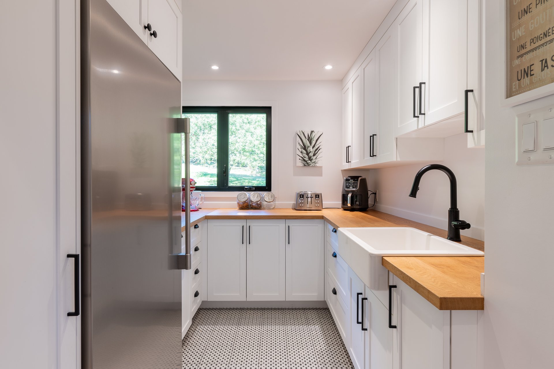 Photo - Kitchenette
