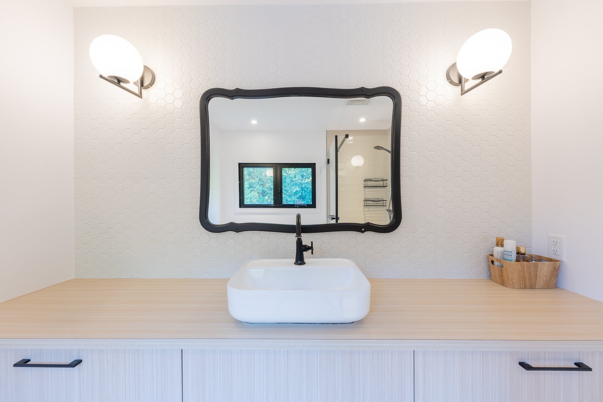 Photo - Bathroom