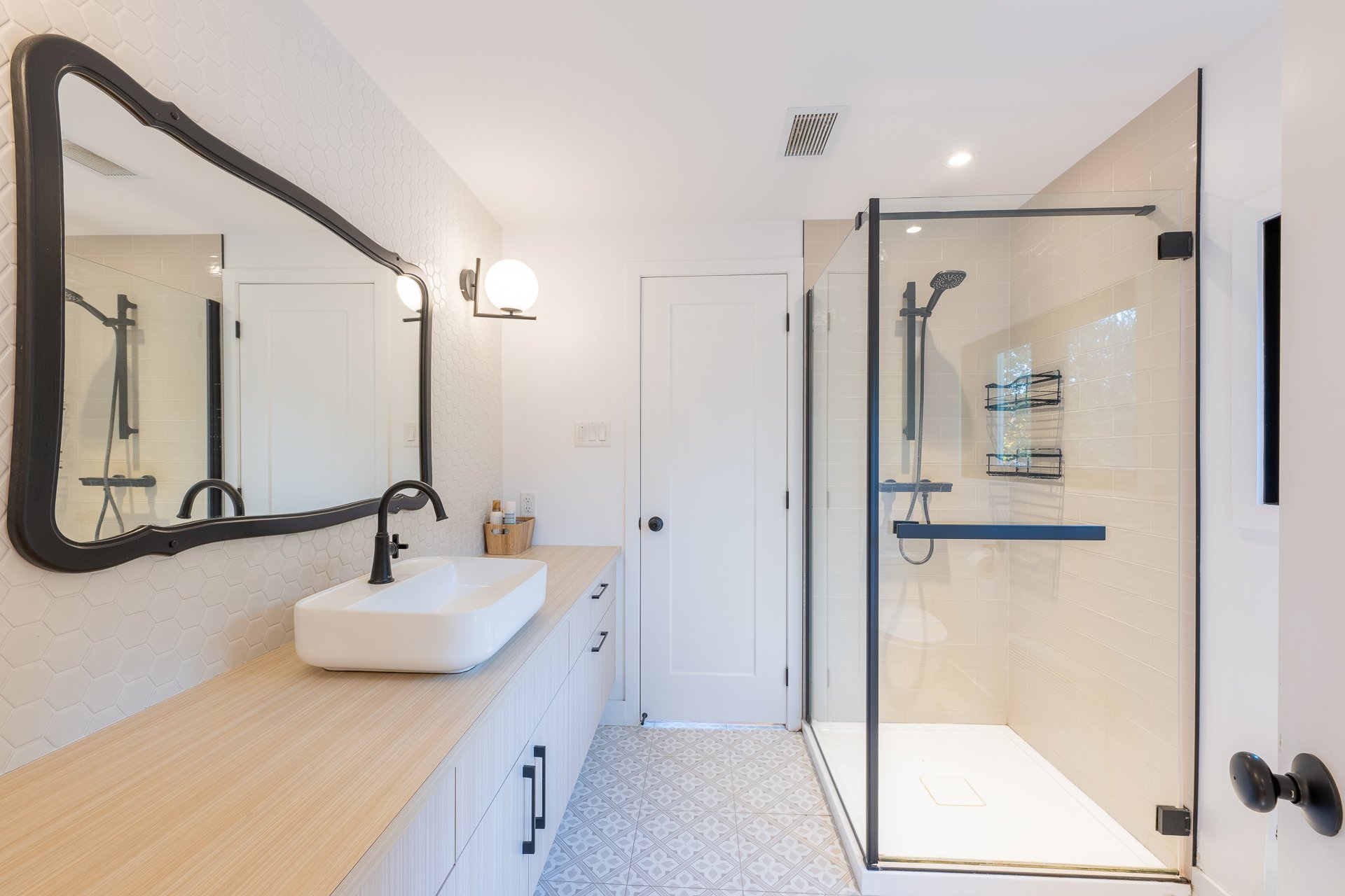 Photo - Bathroom