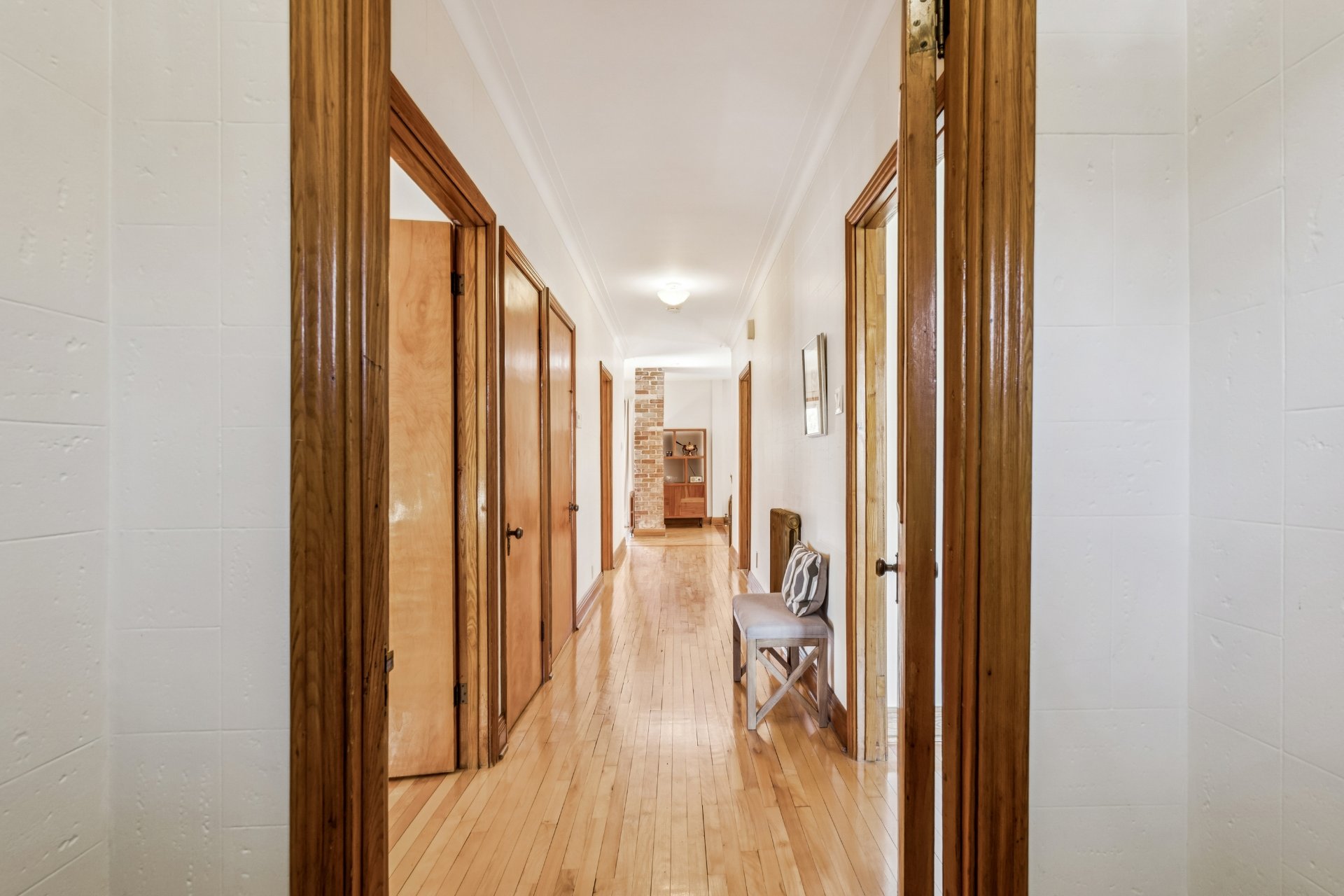 Photo - PASAGEWAY