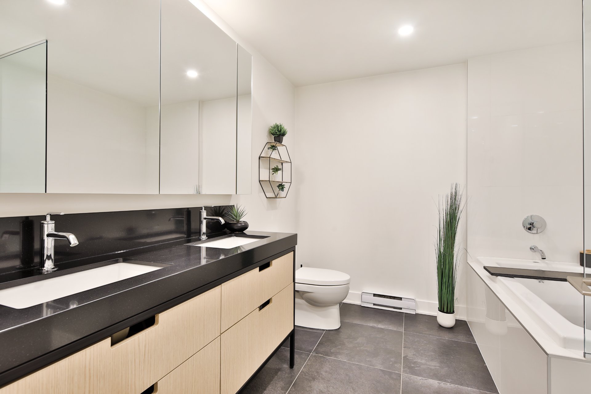 Salle de bains attenante à la CCP