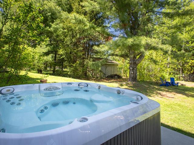 Hot tub