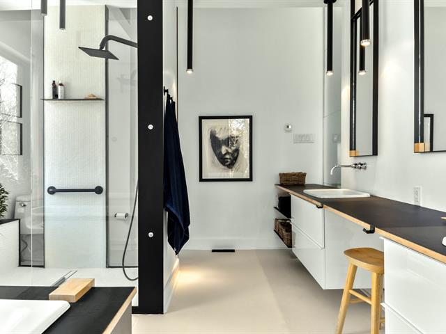 Salle de bains attenante à la CCP