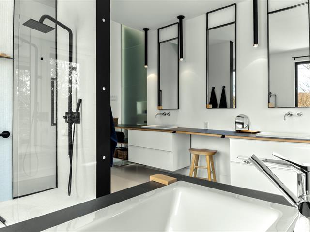 Salle de bains attenante à la CCP