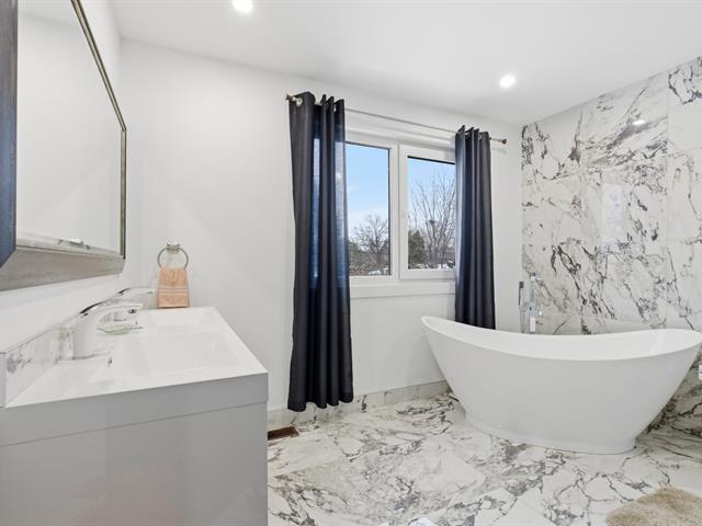 Salle de bains attenante à la CCP