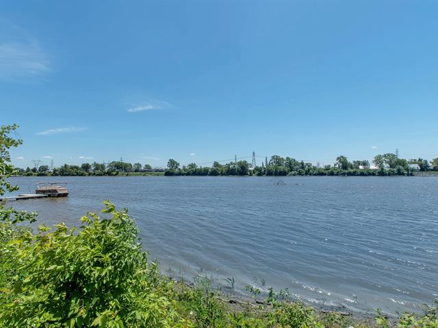 Vue sur l'eau