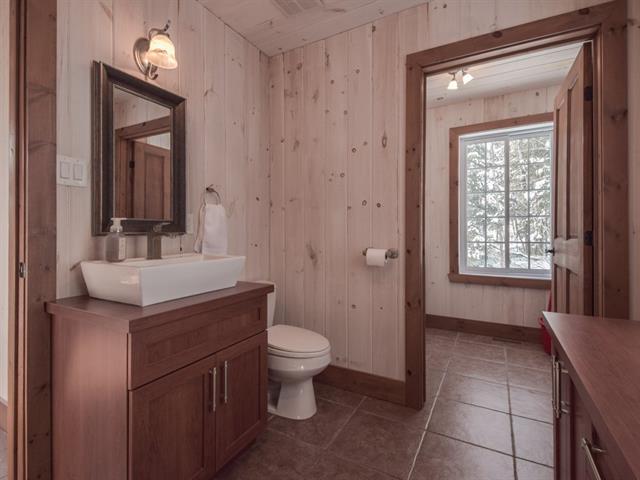 Ensuite bathroom