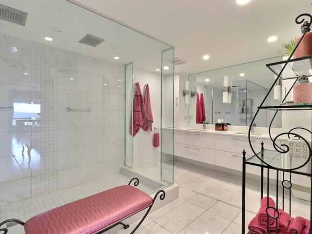 Salle de bains attenante à la CCP