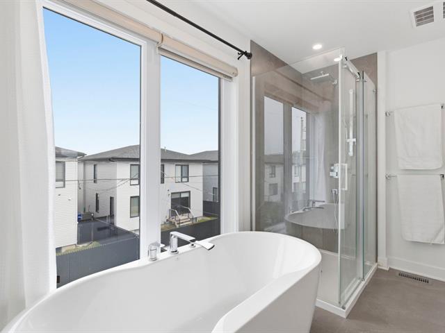 Ensuite bathroom