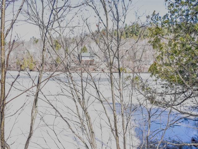 Vue sur l'eau