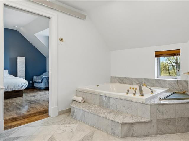 Salle de bains attenante à la CCP
