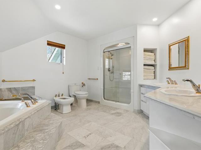 Salle de bains attenante à la CCP