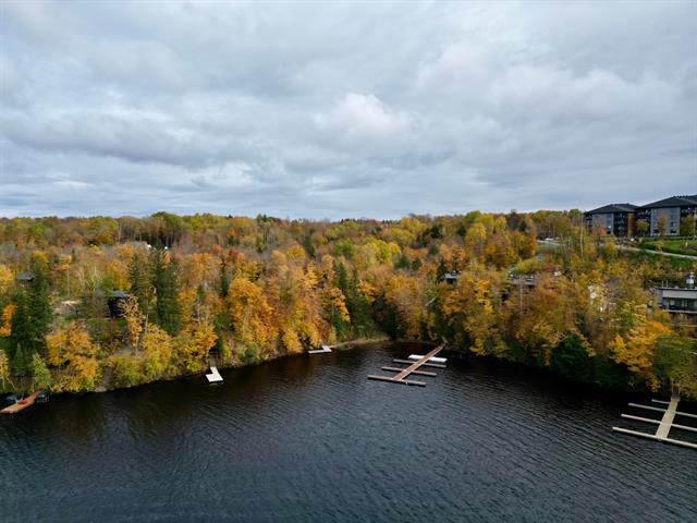 Vue sur l'eau