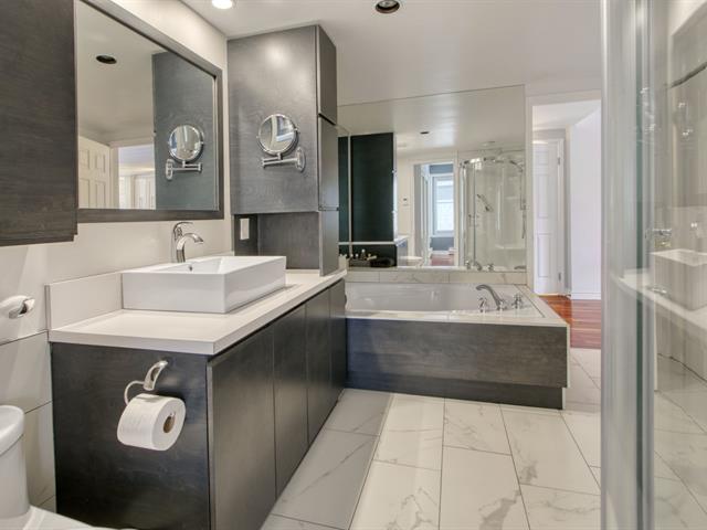 Ensuite bathroom