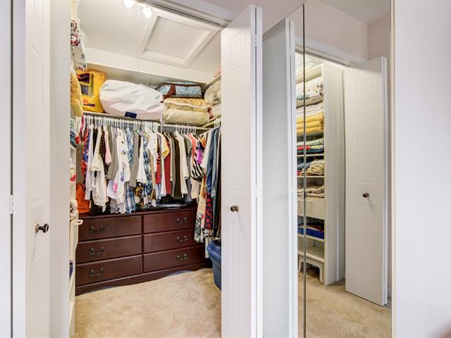Walk-in closet