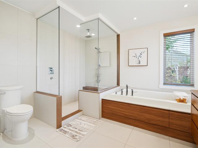 Ensuite bathroom