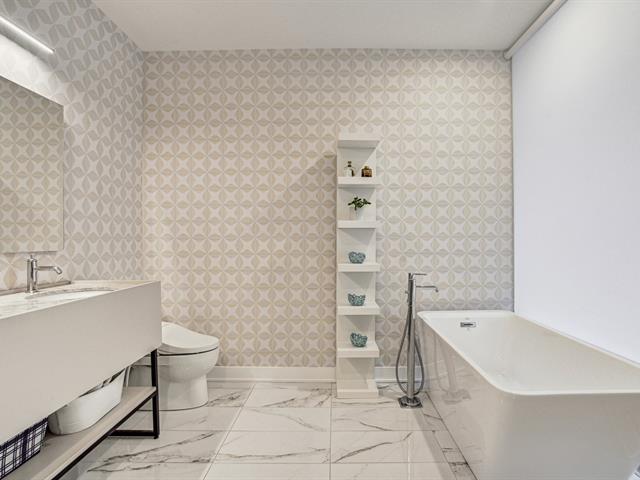 Ensuite bathroom