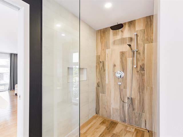 Salle de bains attenante à la CCP