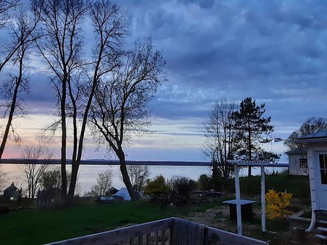 Vue sur l'eau