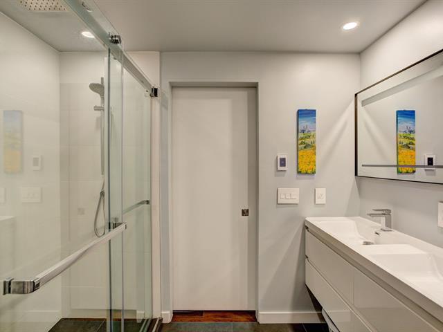 Salle de bains attenante à la CCP