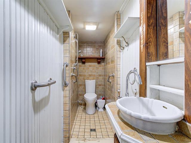 Two or more storey for sale, Mercier